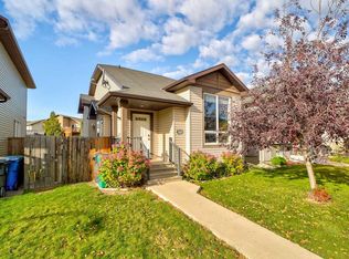 202 E Silkstone Rd W, Lethbridge, AB T1J 4C5
