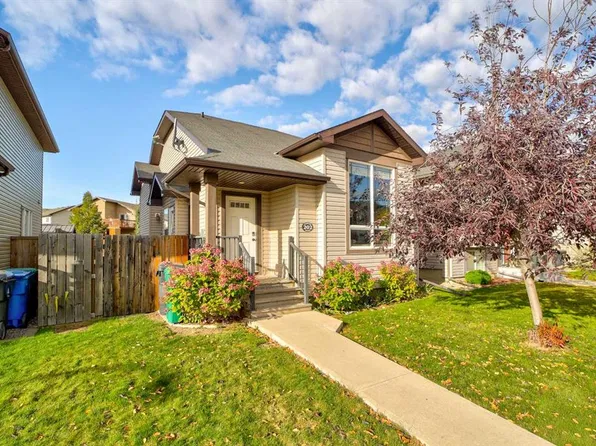 202 E Silkstone Rd W, Lethbridge, AB T1J 4C5