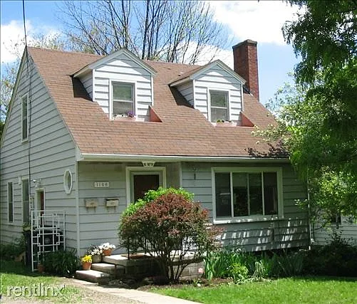 1106 Brooks St photo 1