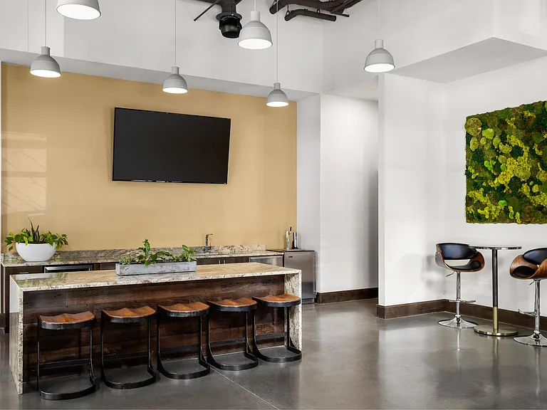 Reveal Apartments — Photo 14