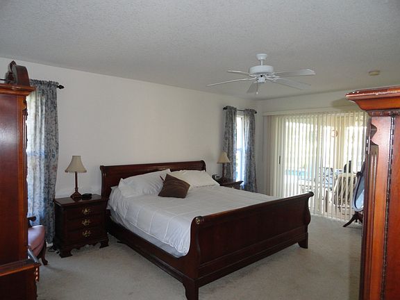 2nd image of 218 Mariner Ln