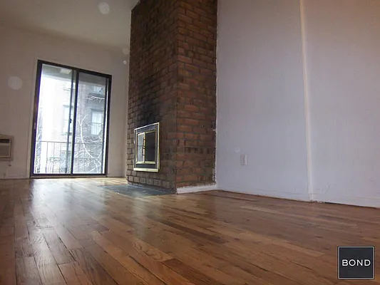 Rented by Bond New York | media 38