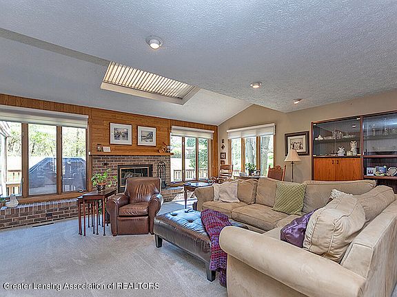 3rd image of 4424 Copperhill Dr