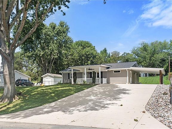 2nd image of 114 Cedardale Ln