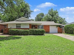 644 W Main St, Moore, OK 73160
