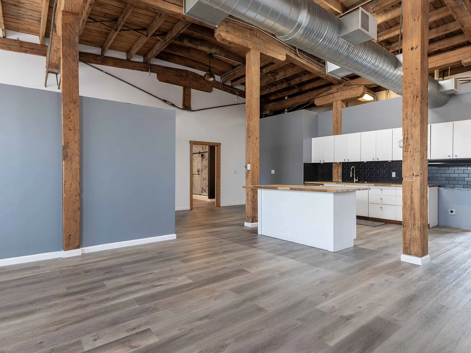 1 bed, 1600 sqft, $1,600 — Photo 3