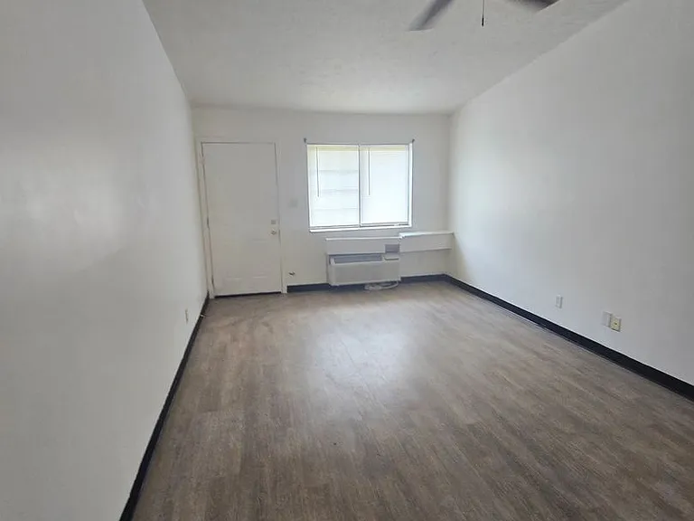 742 Loews Blvd — Photo 3