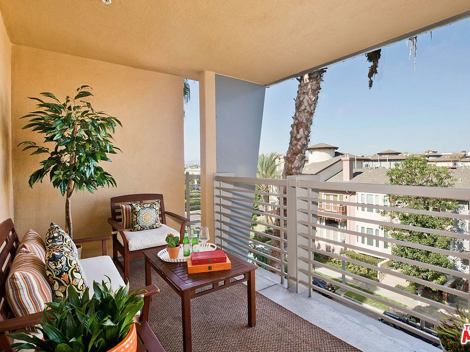 1st image of 5831 Seawalk Dr Unit 226