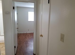 815 2nd St APT 4, Colona, IL 61241