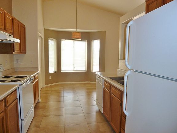 Kitchen & Breakfast Nook