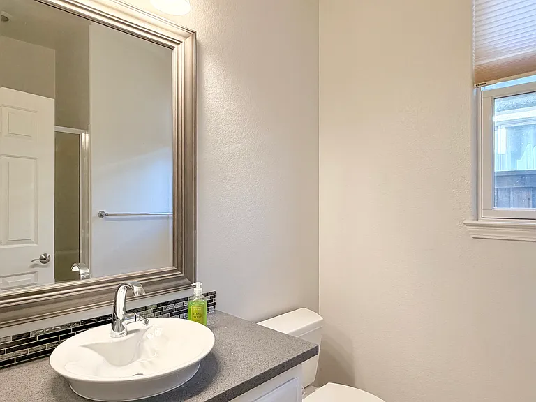 653 Lilja Ct — Photo 11