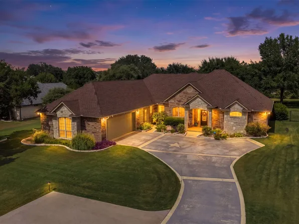 2116 Wood Duck Ln, Granbury, TX 76049