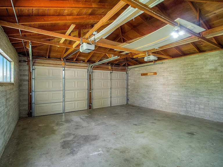 1526 W Windsor Ave — Photo 14