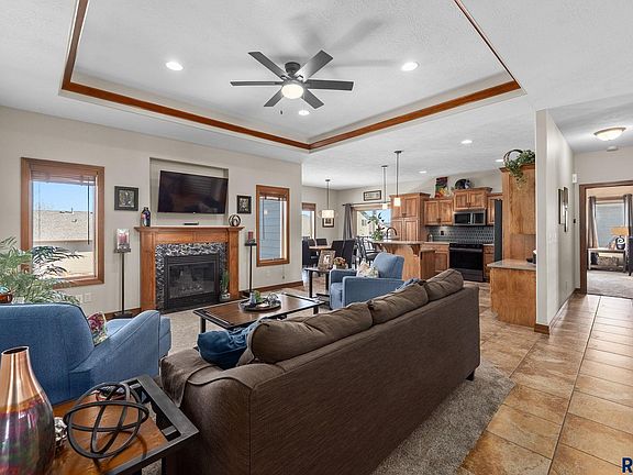 4th image of 1516 S Kinderhook Ave