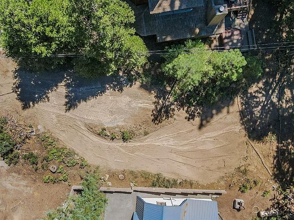 2nd image of 44411 Dalton Ave