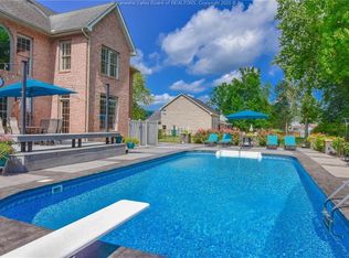 15 Hazel Cir, Winfield, WV 25213