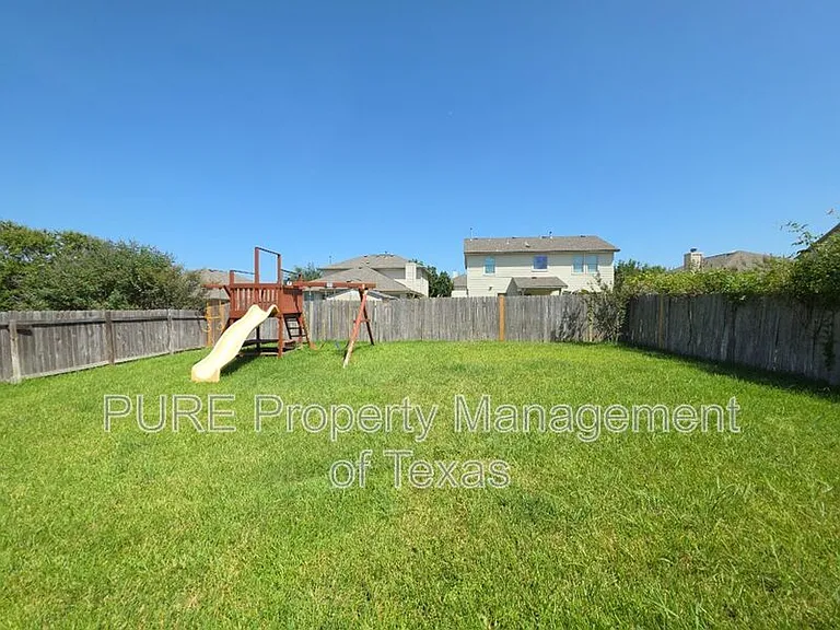 18401 Hees Ln — Photo 55