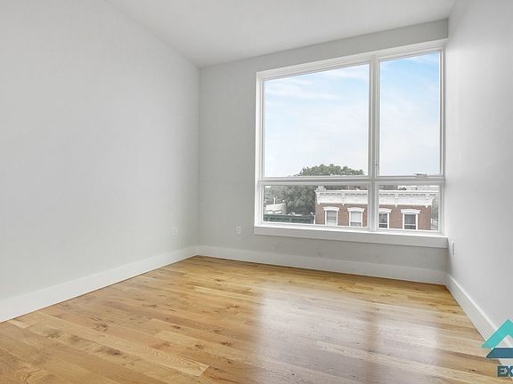 5th image of 422 Lexington Ave #3G