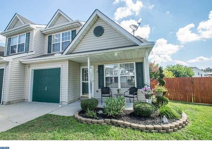 1st image of 615 Warren Dr