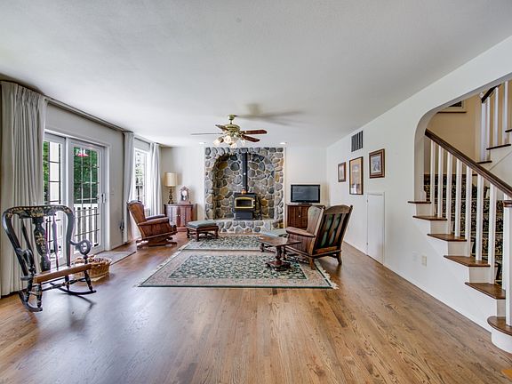 4th image of 6404 75th St W