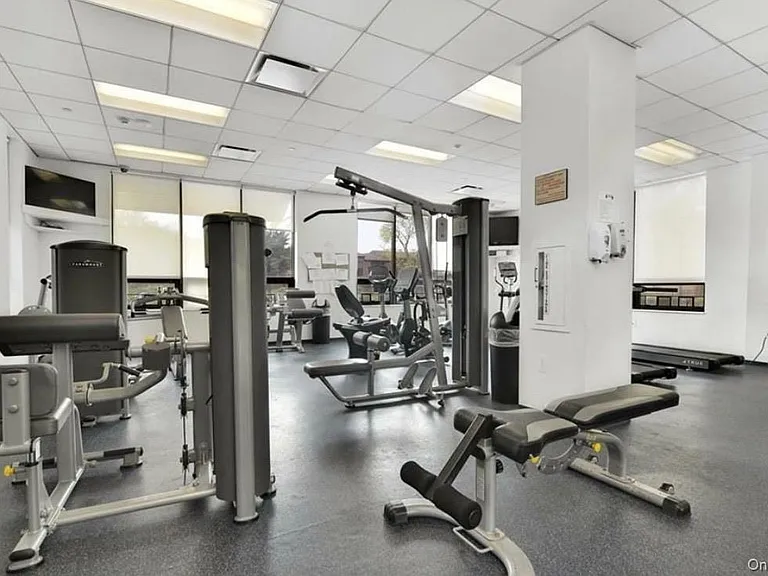 14 Charles Ln #1B — Photo 21