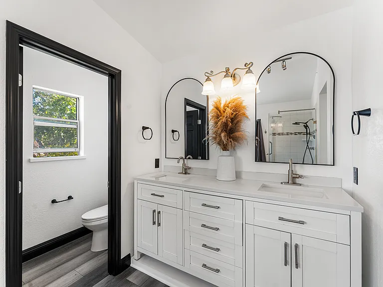 43721 Yaffa St — Photo 15