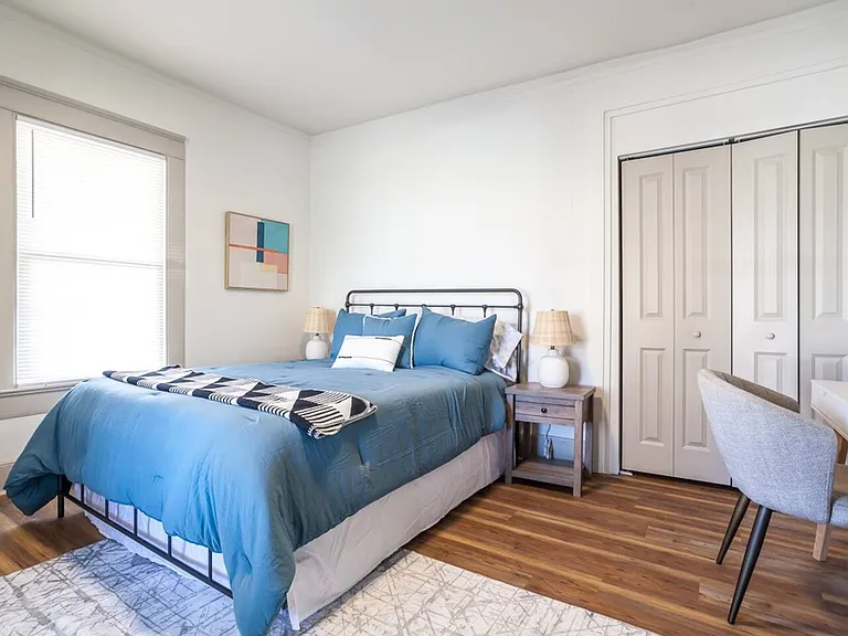 2548 Jefferson Ave — Photo 3