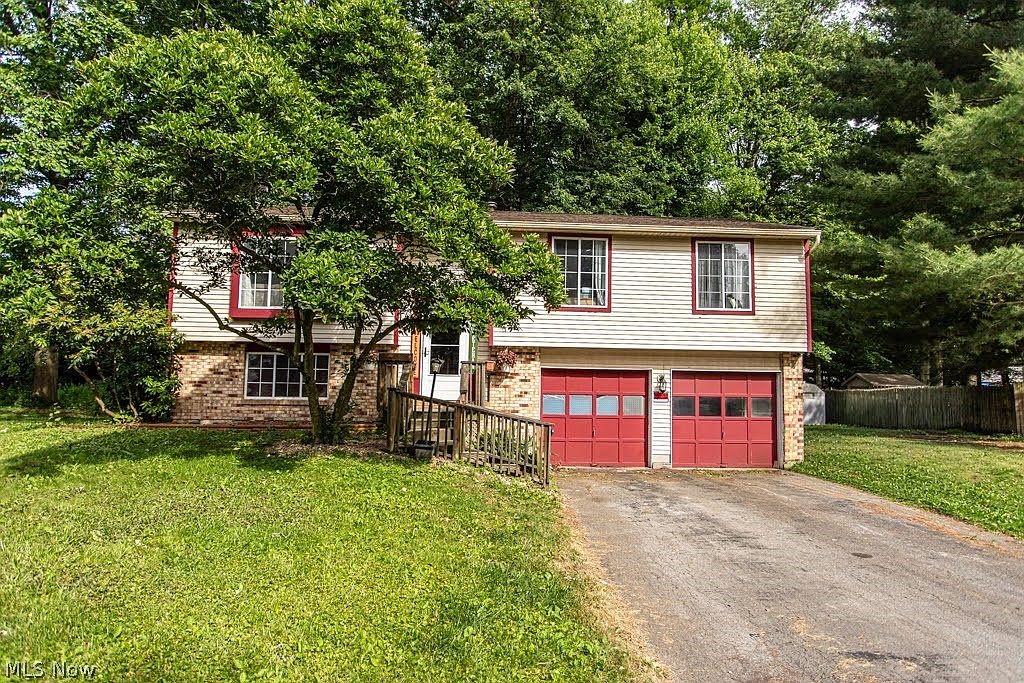 bergaさま☆ 7764 Micawber Rd NE, Warren, OH 44484 | MLS #5217095 | Zillow