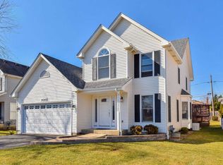 1N240 West St, Carol Stream, IL 60188