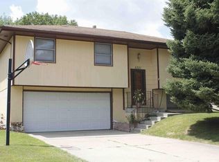 5321 High St, Lincoln, NE 68506