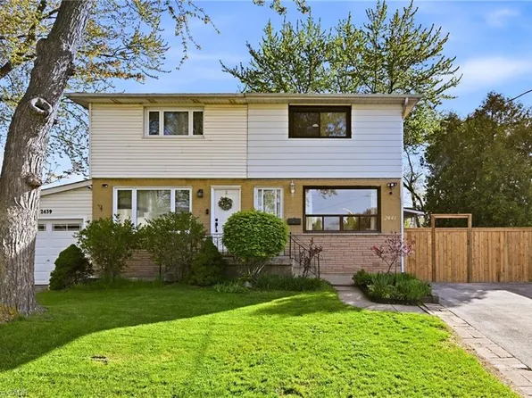 2441 Barclay Rd, Burlington, ON L7R 2B7