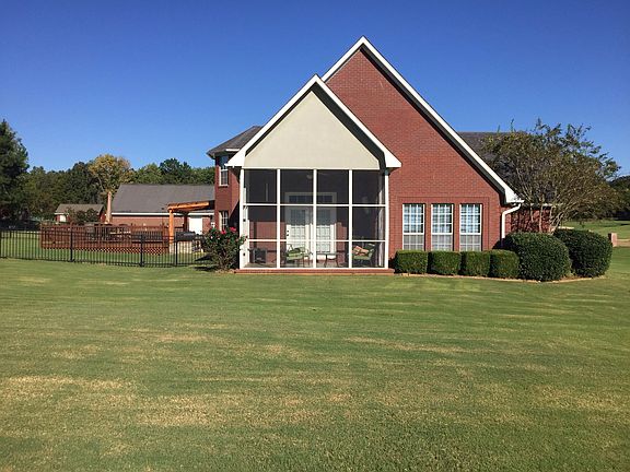 Side view of screened porch