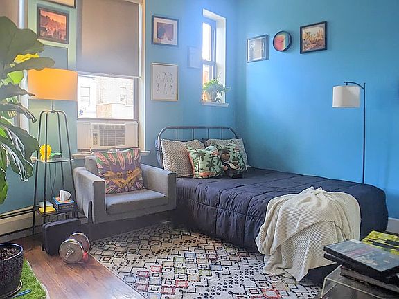 3rd image of 636 Sterling Pl APT 2R