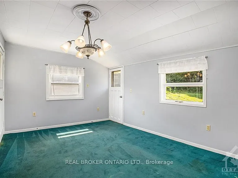 47 Townline Rd E — Photo 16