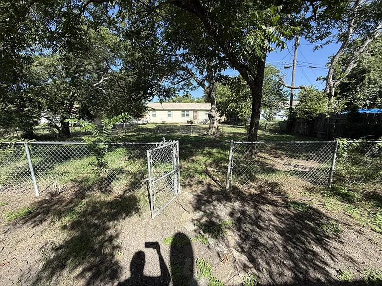 1204 S 7th St — Photo 32
