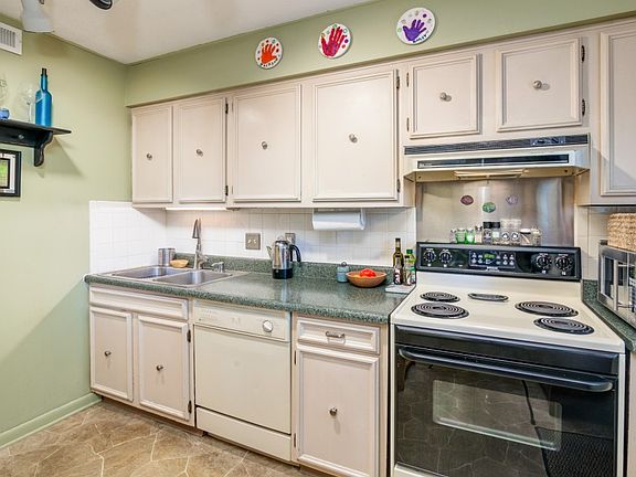 4th image of 7815 N Main St Unit 33