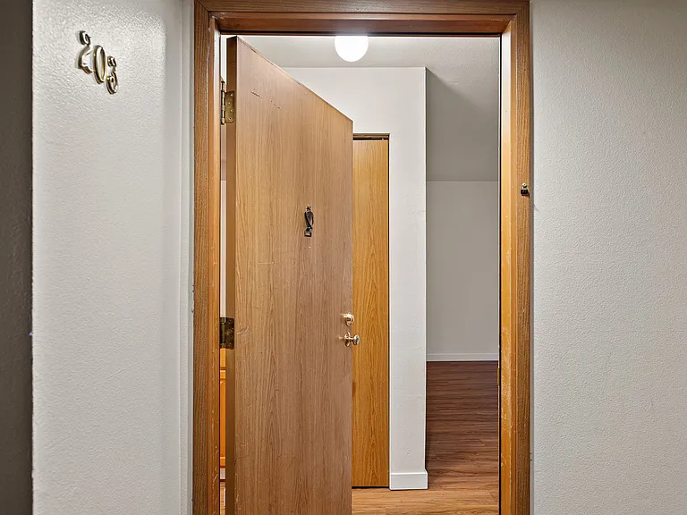 Beardslee Place Apartments — Photo 20