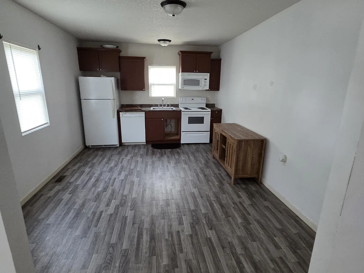 3 bed, 1287 sqft, $1,200 — Photo 4