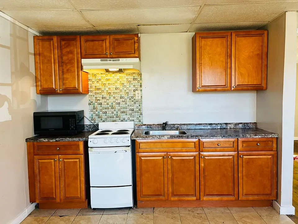 24 Wedgewood Dr