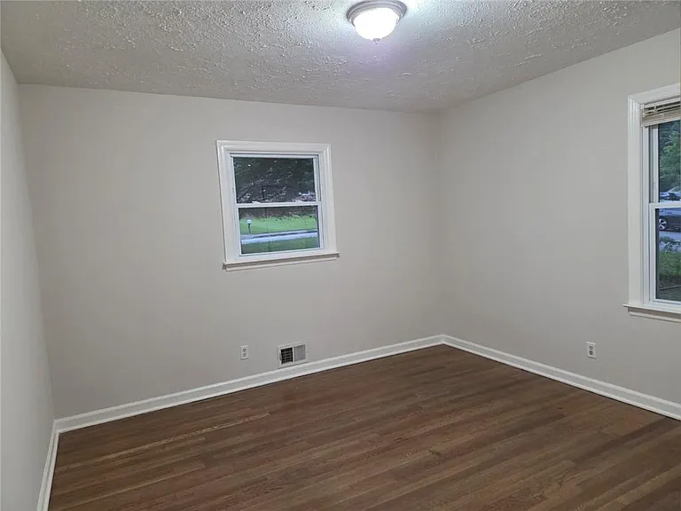 4609 Puckett St — Photo 7