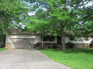 220 Sunset Dr, Forsyth, MO 65653