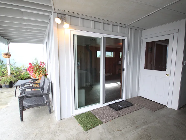 27422 Sandy Shores Dr SW — Photo 3