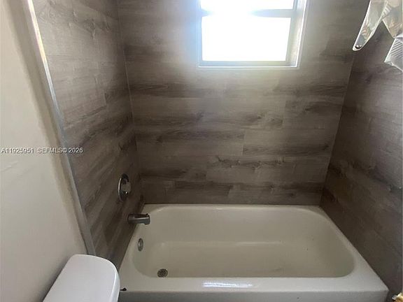 5th image of 13500 NE 3rd Ct APT 205