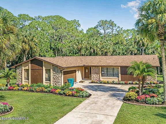 2nd image of 2880 Long Lake Dr