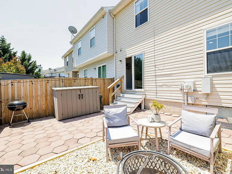 341 Creekside Commons Ct — Photo 22