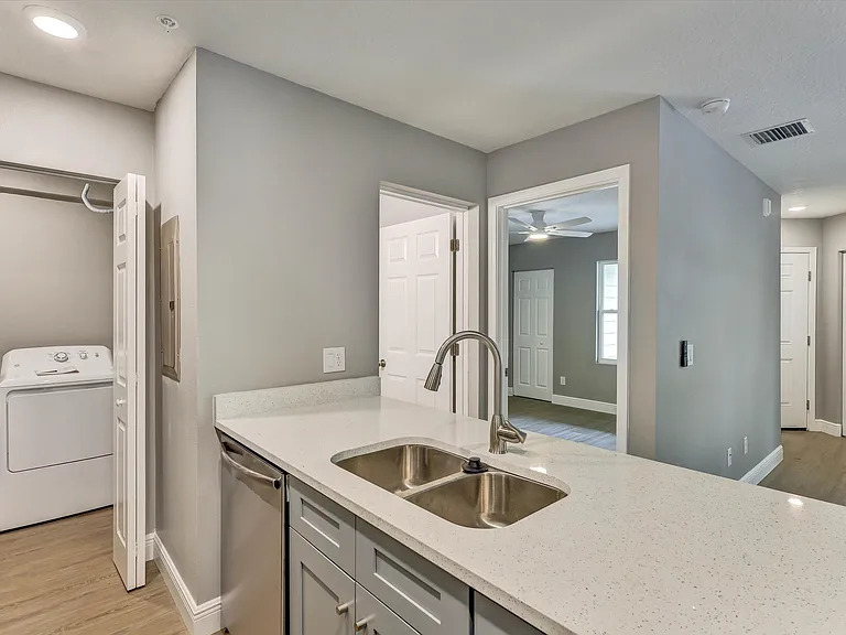 3024 Parkway Boulevardblossom Park — Photo 16