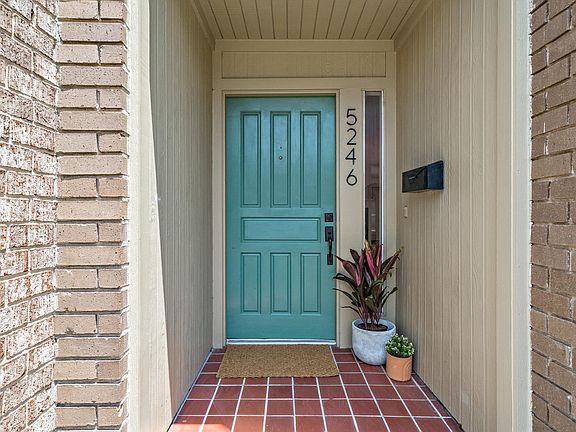 2nd image of 5246 Woodlawn Pl