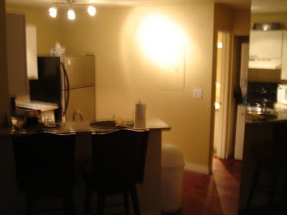4th image of 729 Vera Dell Ct