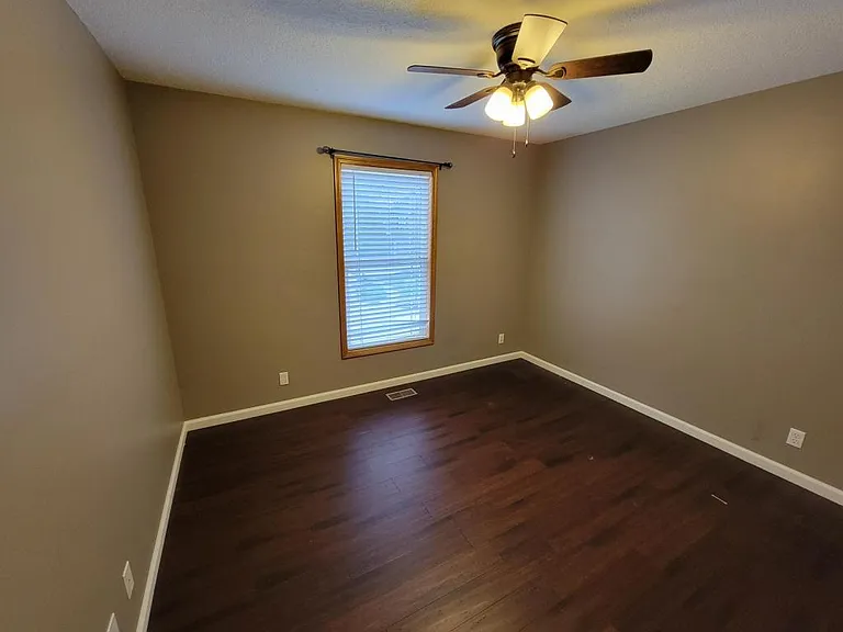 2208 Thistle Cir — Photo 8