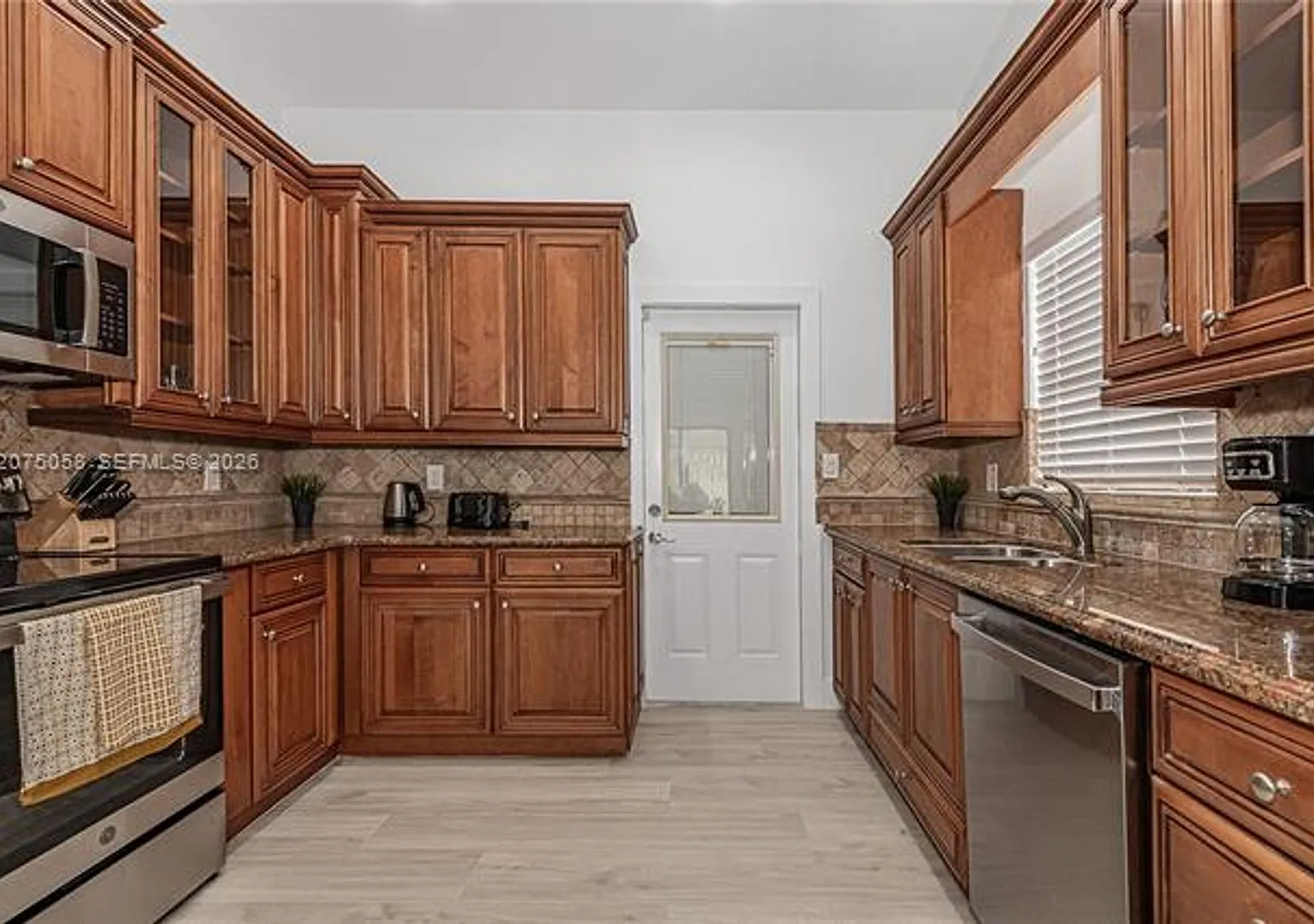 216 SE 9th St # 216, Dania Beach, FL 33004 — Photo 1
